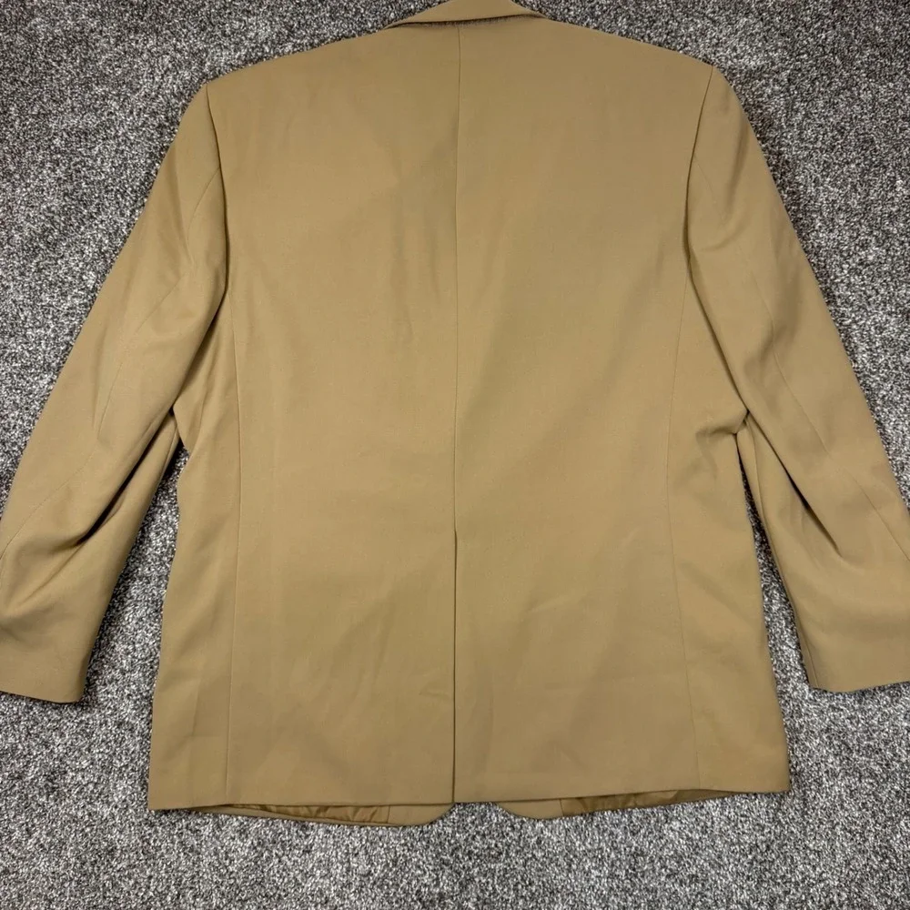 LL Bean Traveler Microfiber Blazer Mens 45R Tan Khaki 2 Button Sport Coat - Picture 14 of 14